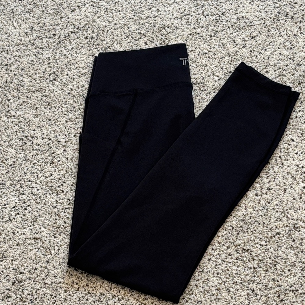 TYR Black pocket leggings, size large